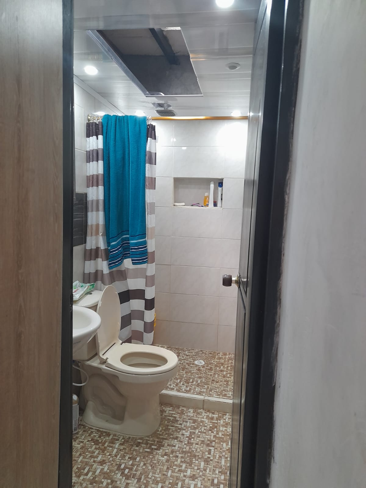 CASA EN VENTA SECTOR ALTOS DEL PORTON