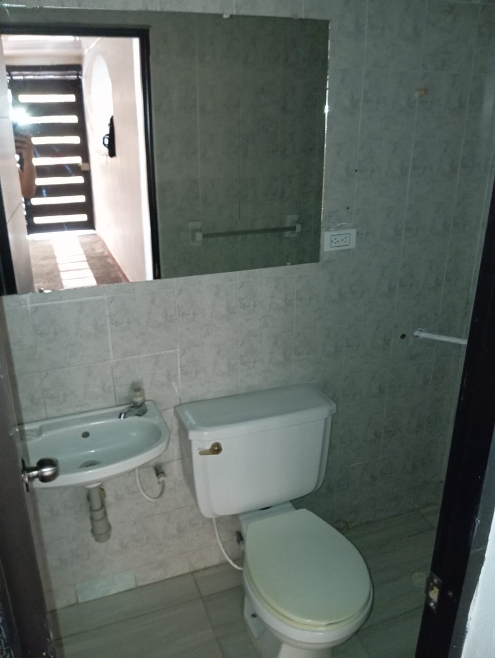 CASA EN RENTA LA LEONORA