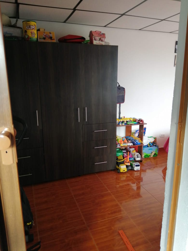 SE VENDE CASA SECTOR LA CUMBRE CON RENTA