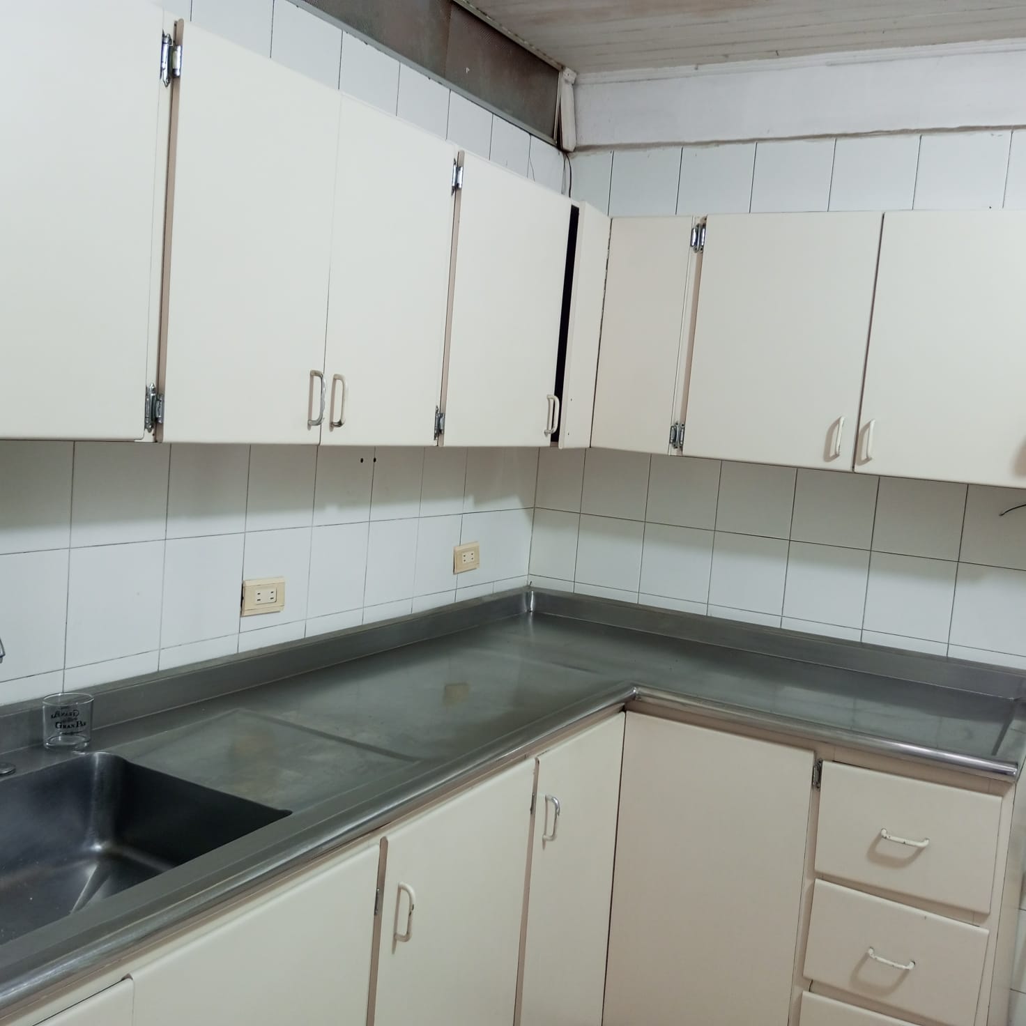 ARRIENDO CASA COMERCIAL SECTOR CENTRO