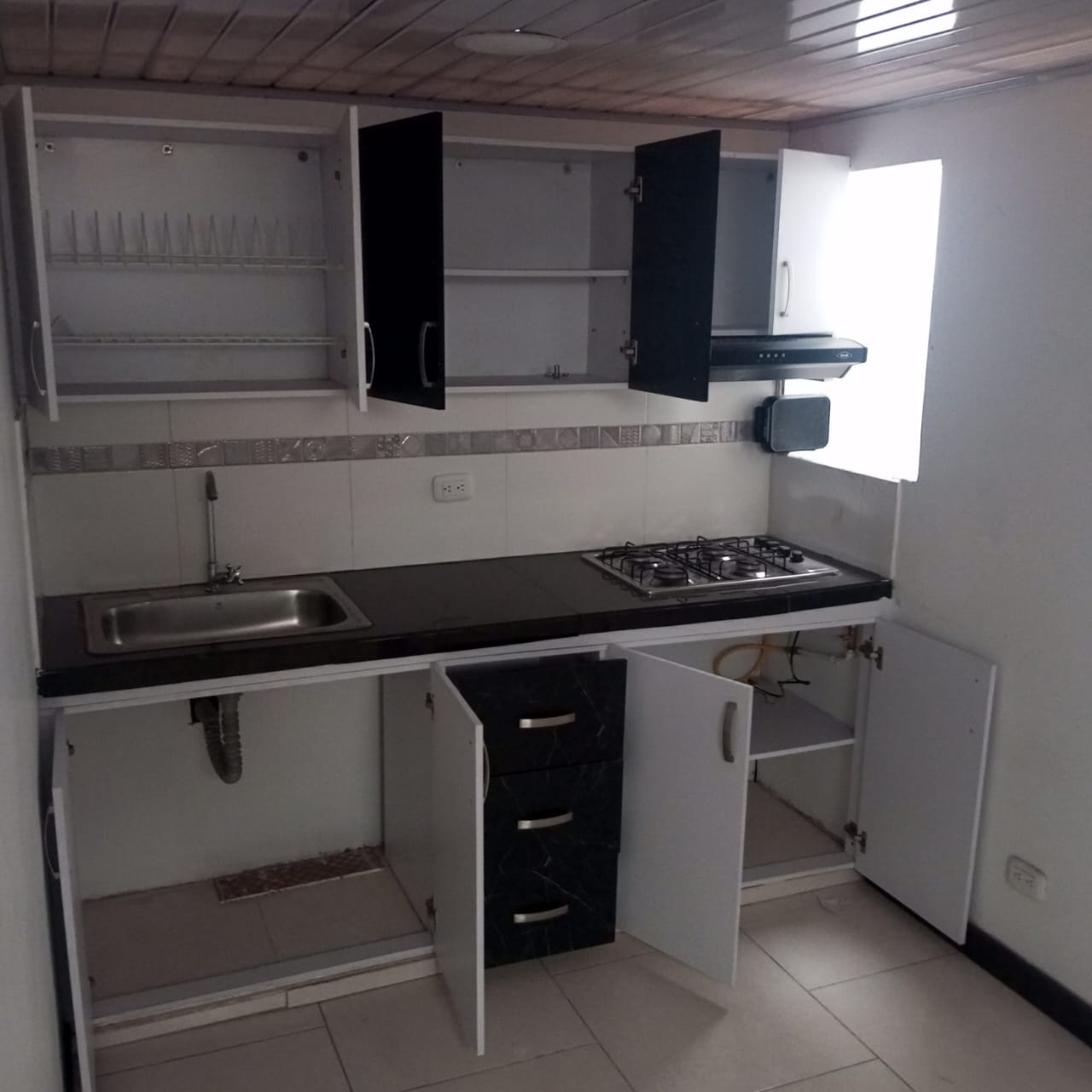 ARRIENDO LOCAL SECTOR CAMPOHERMOSO