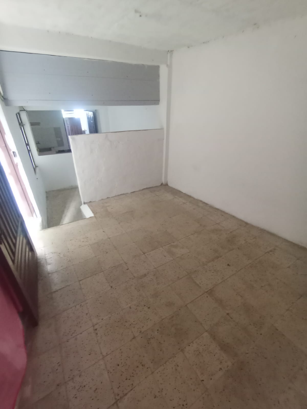 SE ARRIENDA APARTA ESTUDIO EN BARRIO 20 DE JULIO
