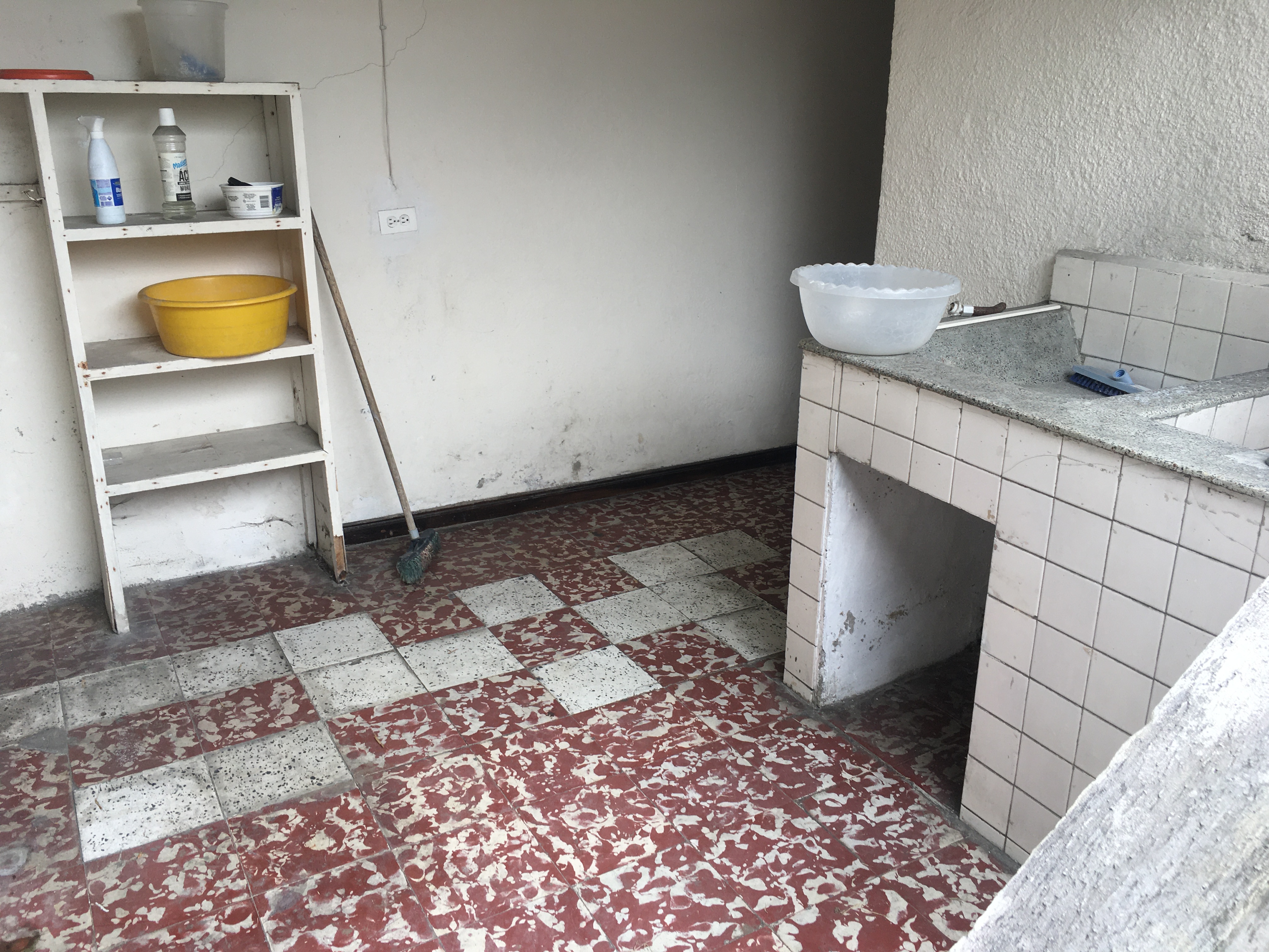 CASA EN VENTA  BIEN UBICADA EN LA ALTA LEONORA