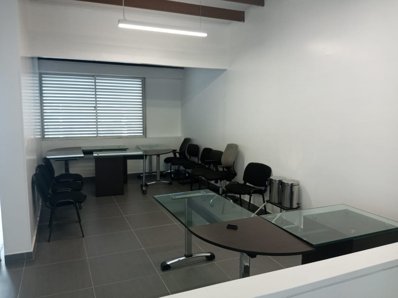 ARRIENDO CASA COMERCIAL AV SANTANDER