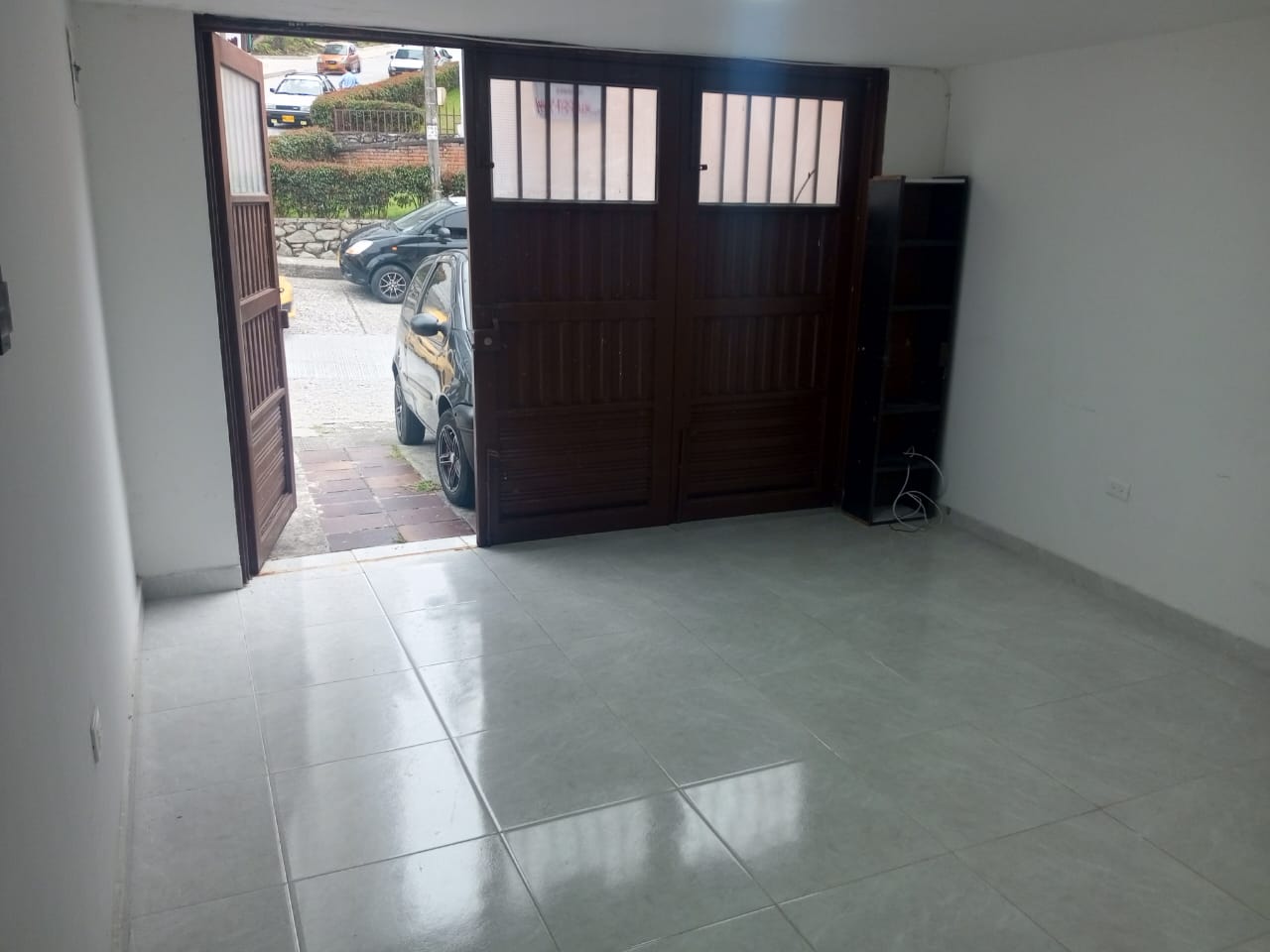 ARRIENDO LOCAL LOS ROSALES