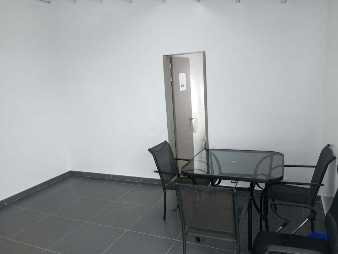 ARRIENDO CASA COMERCIAL AV SANTANDER