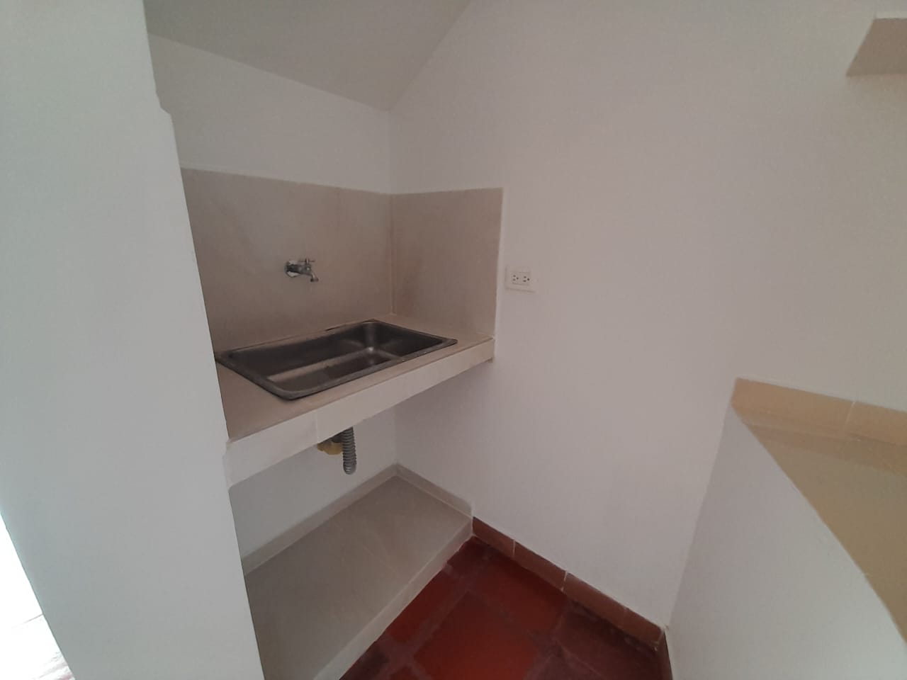 ARRIENDO LOCAL SECTOR ALTA SUIZA