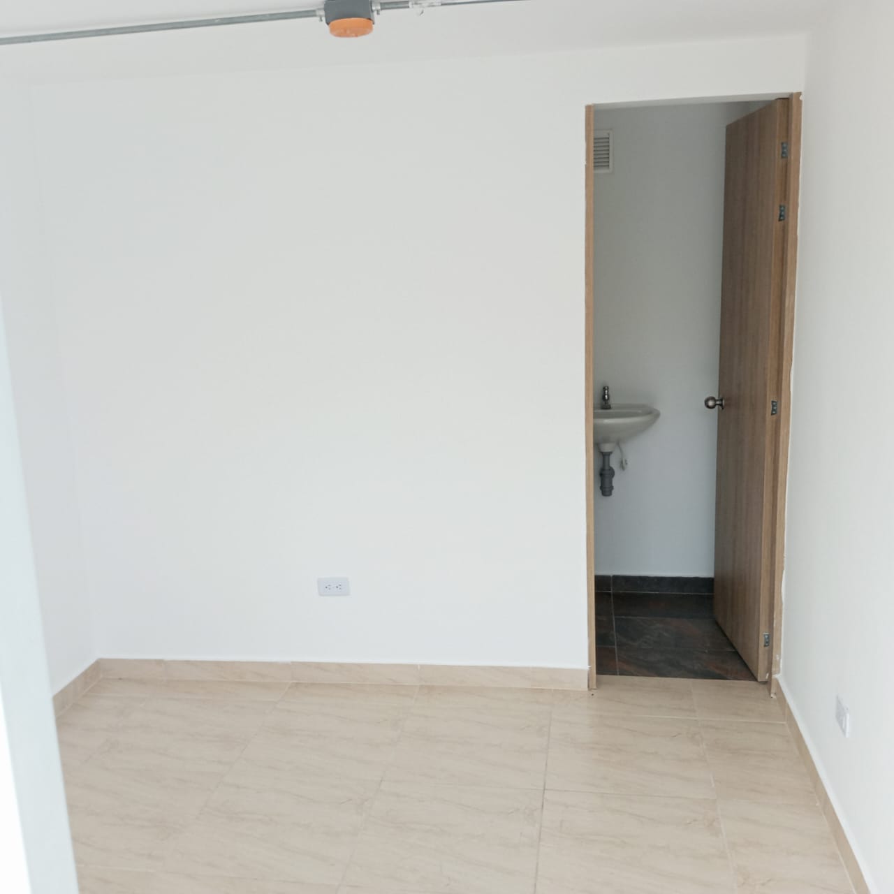 ARRIENDO O VENTA DE LOCAL SECTOR CASTILLA