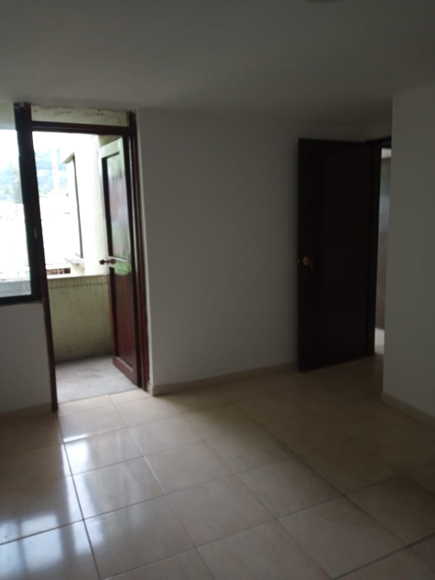 VENTA AMPLIO APARTAMENTO EN CHINCHINA