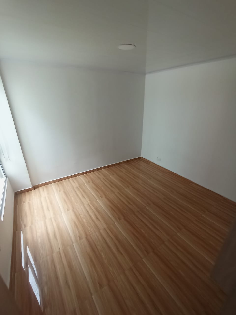 ARRIENDO APARTAMENTO EN NIZA