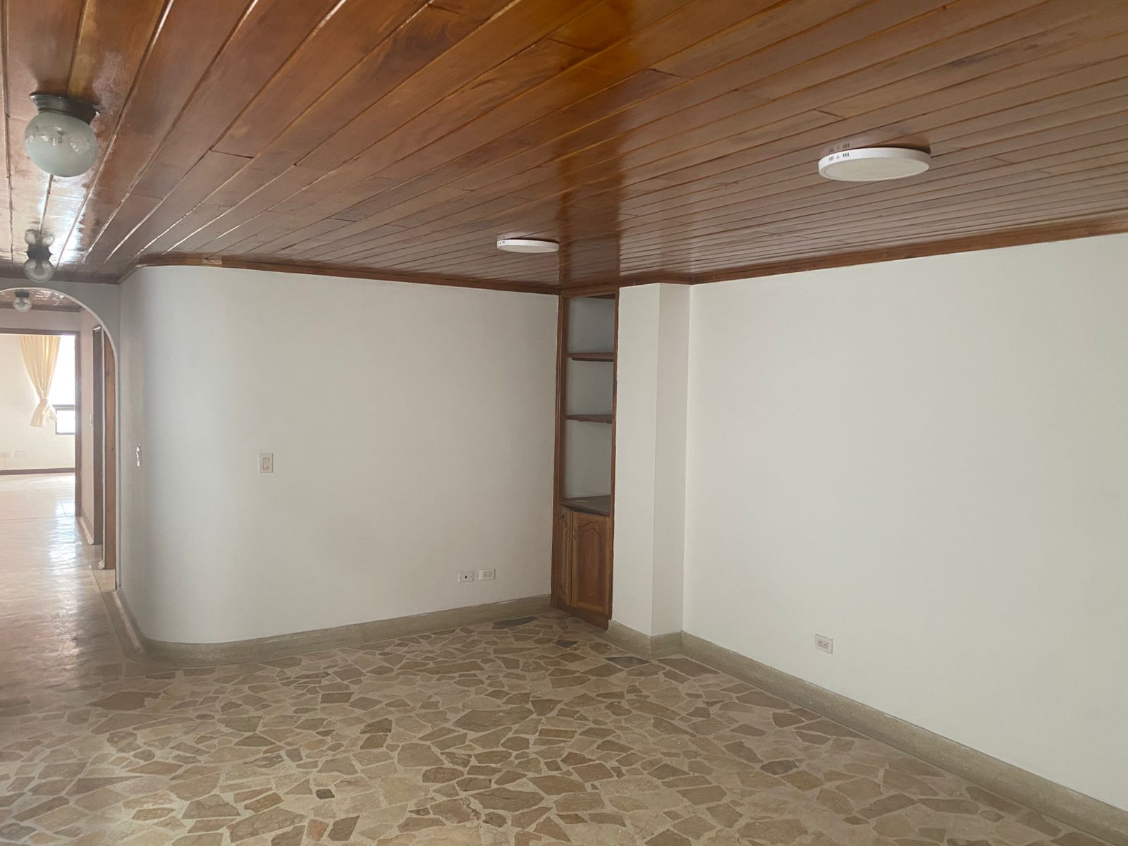 SE VENDE APARTAMENTO EN MILAN