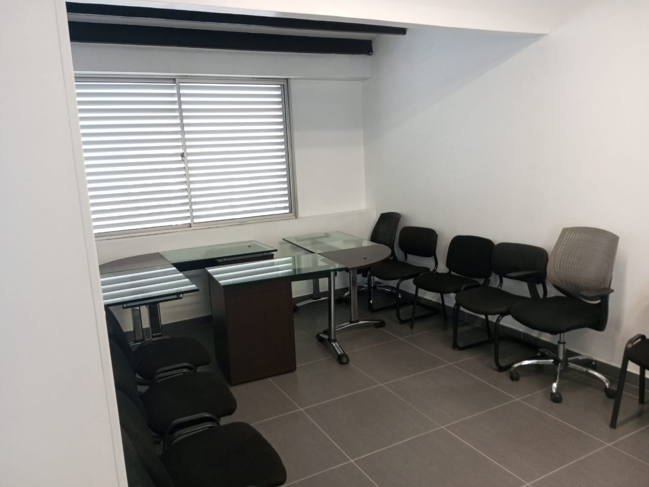 ARRIENDO CASA COMERCIAL AV SANTANDER