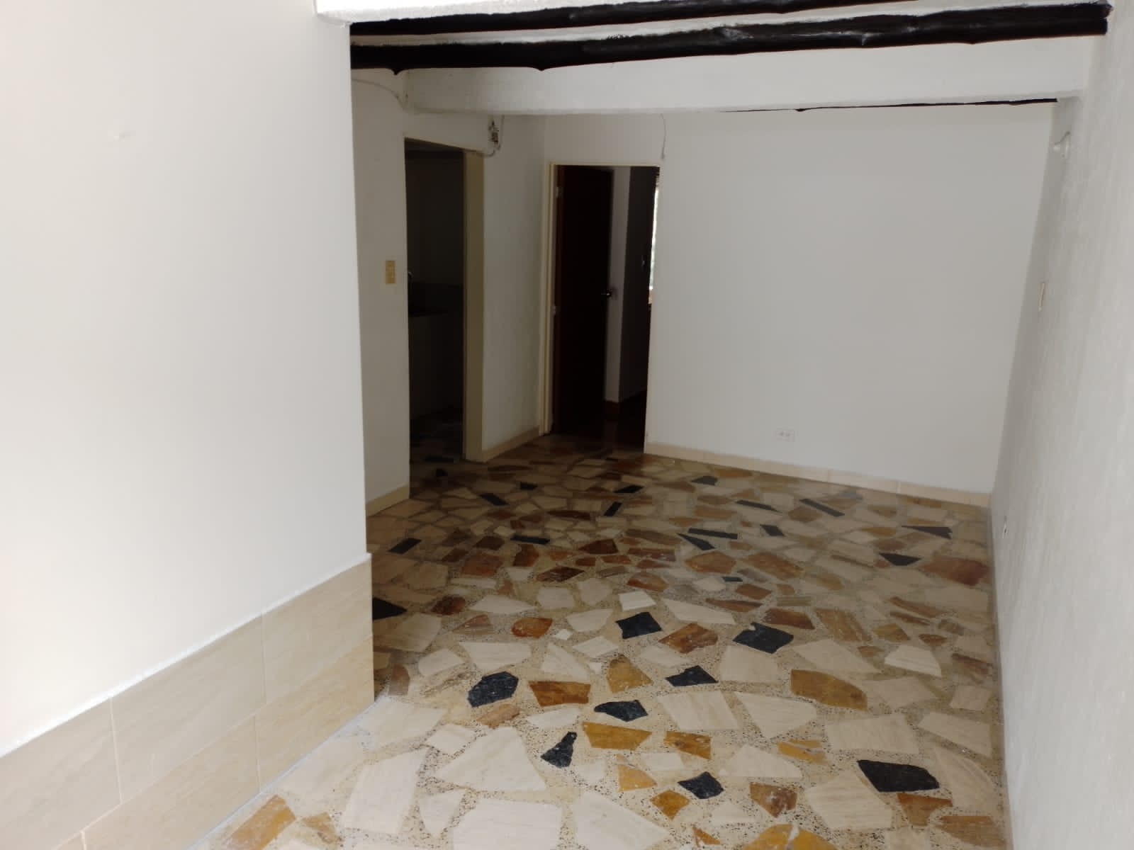 VENTA EXCENTE CASA EN LA SULTANA CON RENTA