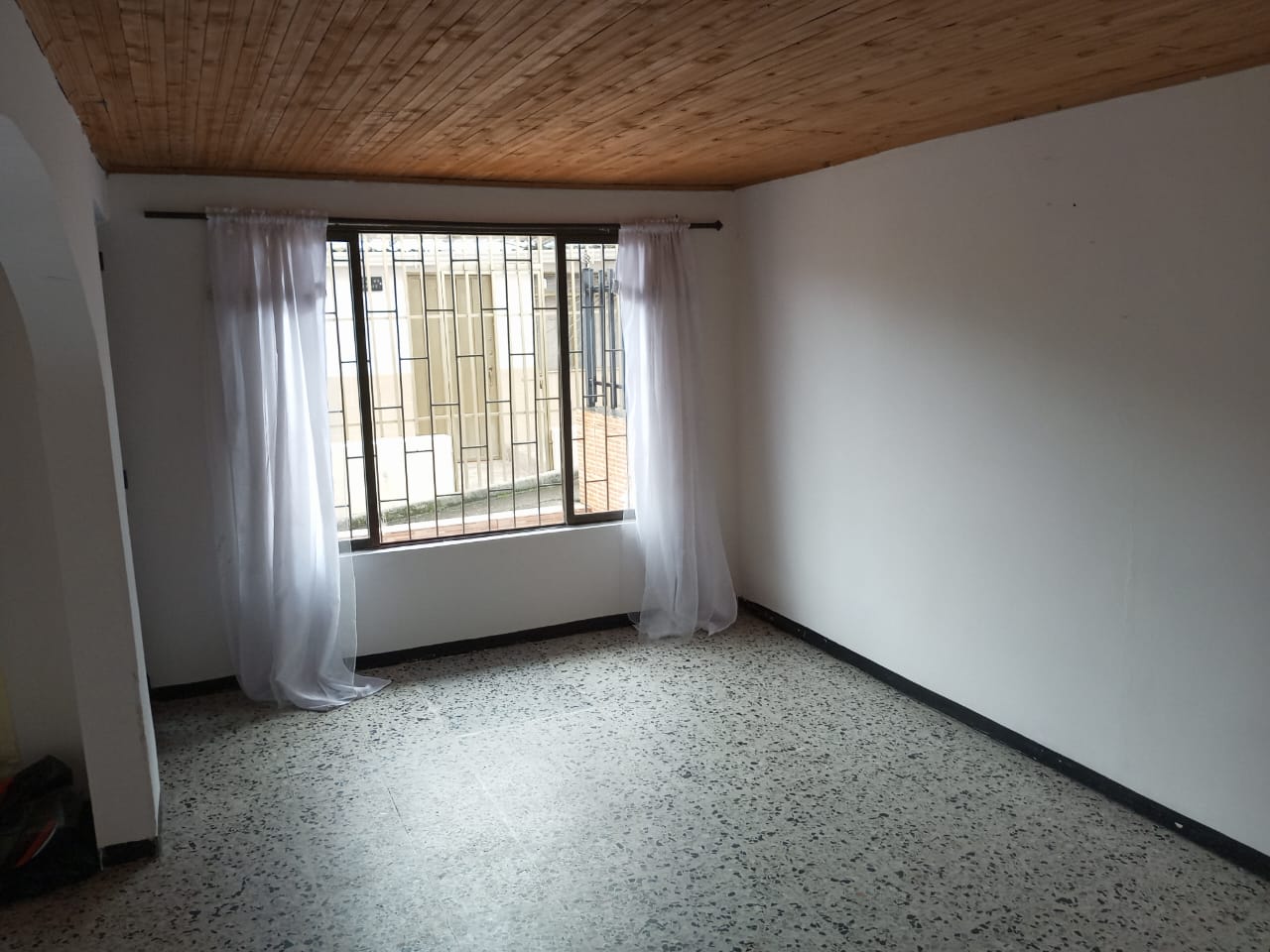 CASA EN VENTA SECTOR BAJO PRADO
