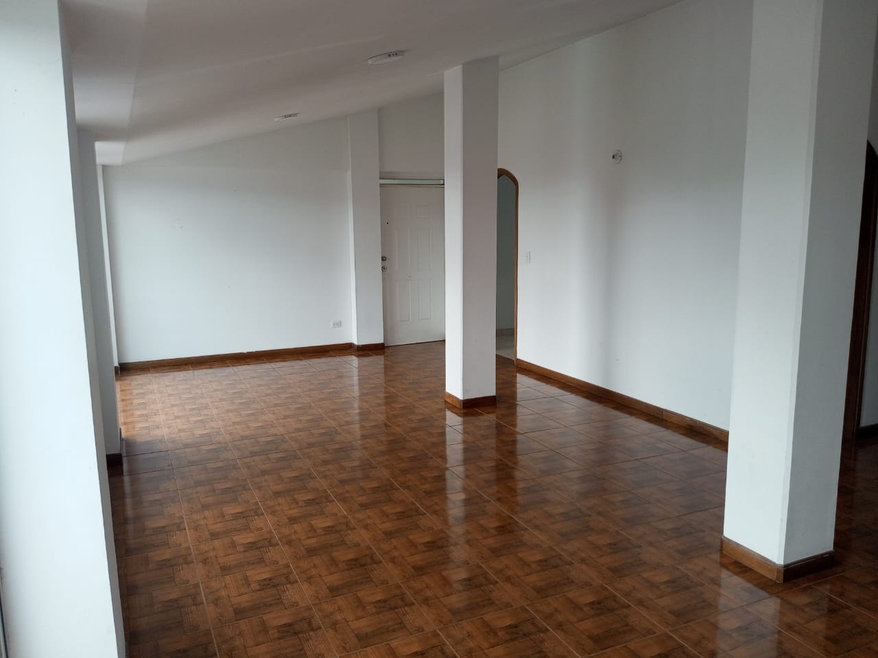 ARRIENDO APARTAMENTO SECTOR  EL TREBOL