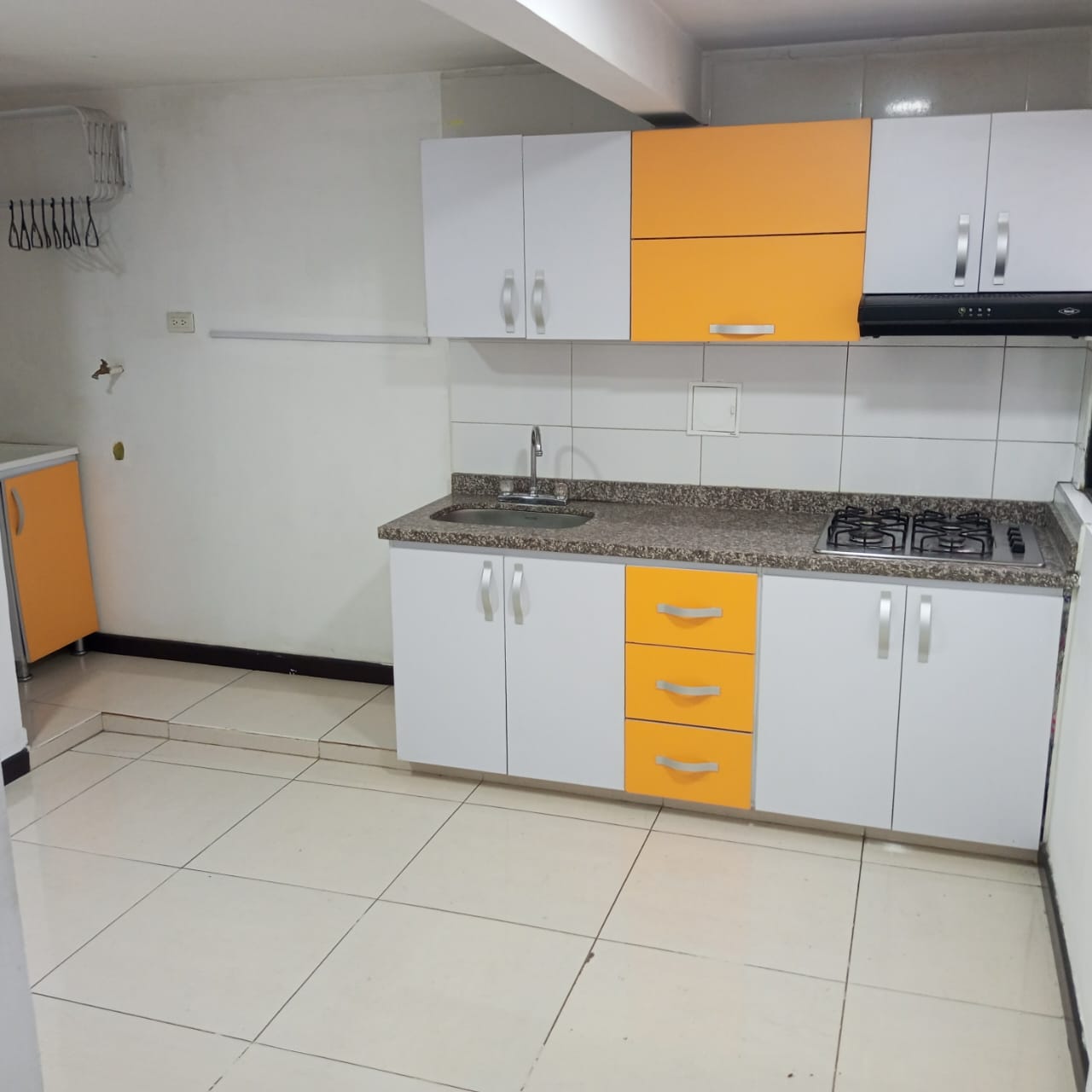 ARRIENDO APARTAMENTO AV PARALELA  HOSPITAL