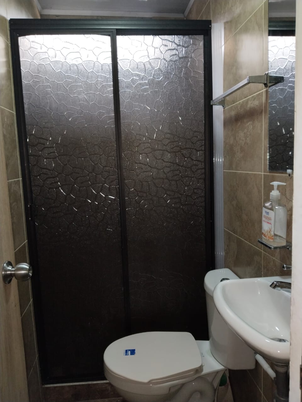 CASA CON LOTE Y LOCAL COMERCIAL EN VENTA SECTOR VIA NEIRA VILLAJULIA