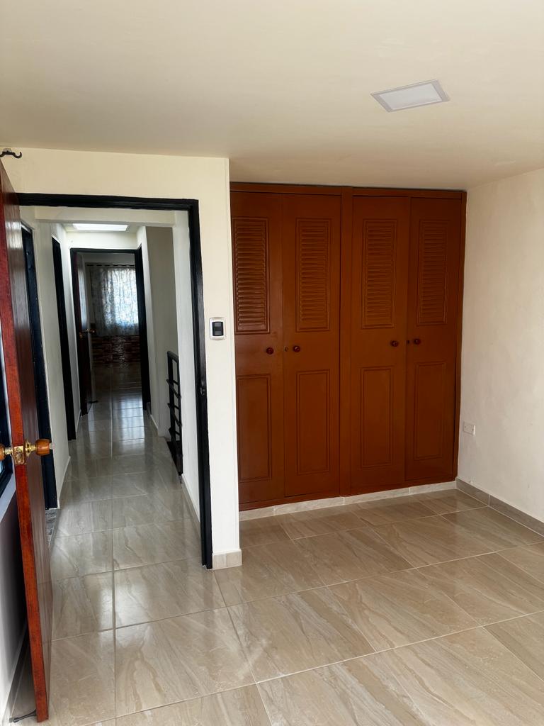 CASA EN VENTA SECTOR LA ENEA