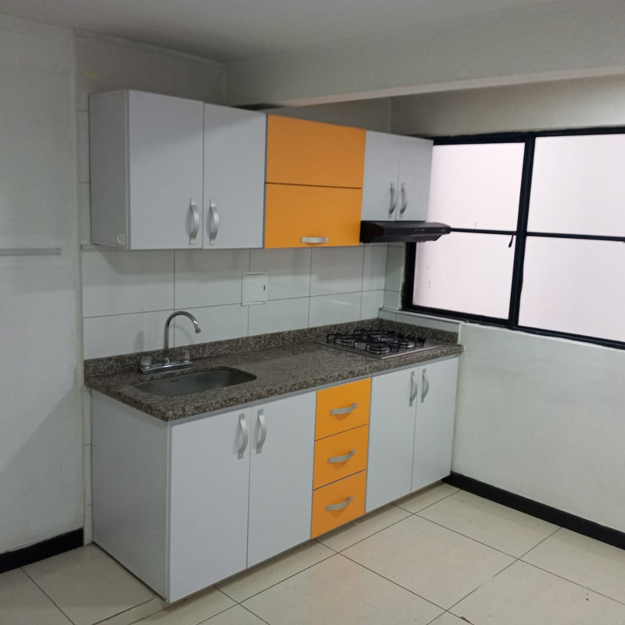 ARRIENDO APARTAMENTO AV PARALELA  HOSPITAL