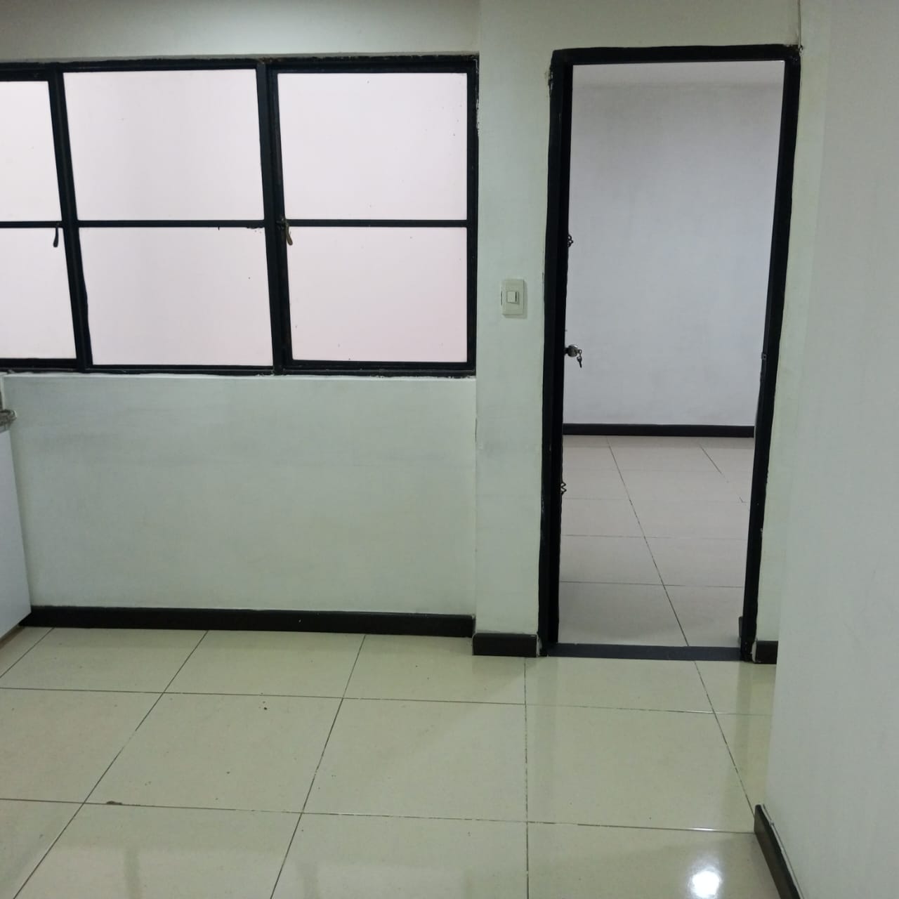 ARRIENDO APARTAMENTO AV PARALELA  HOSPITAL