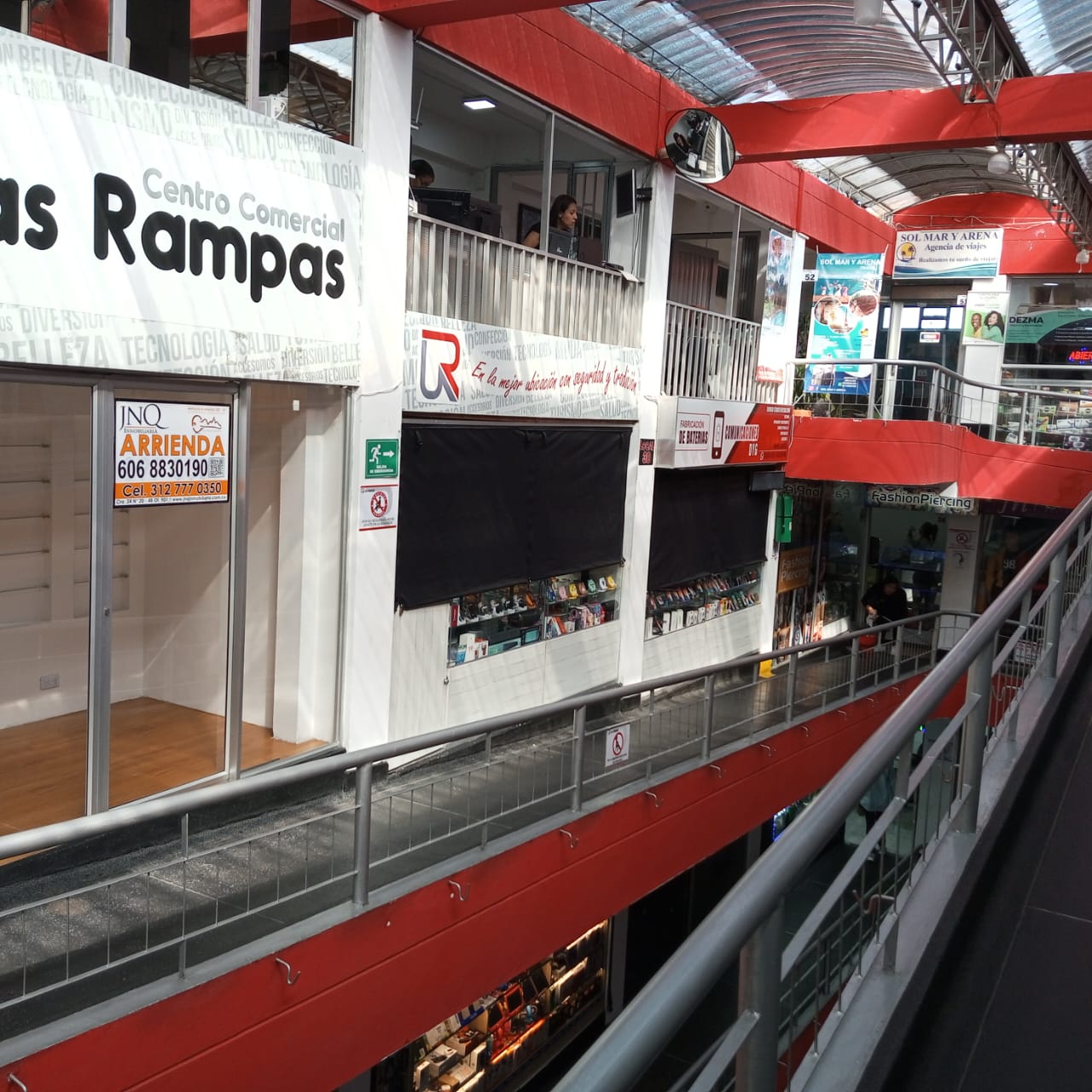 ARRIENDO LOCALES COMERCIALES