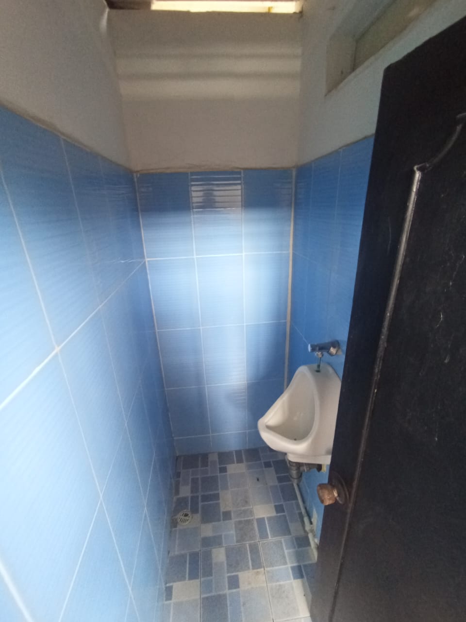 ARRIENDO BODEGA SECTOR 20 DE JULIO