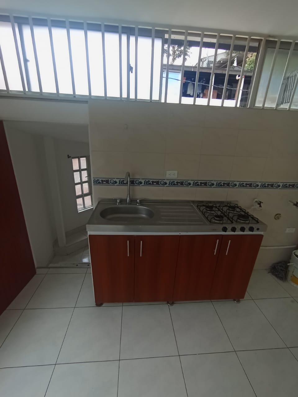ARRIENDO APARTAESTUDIO SECTOR EL CARMEN