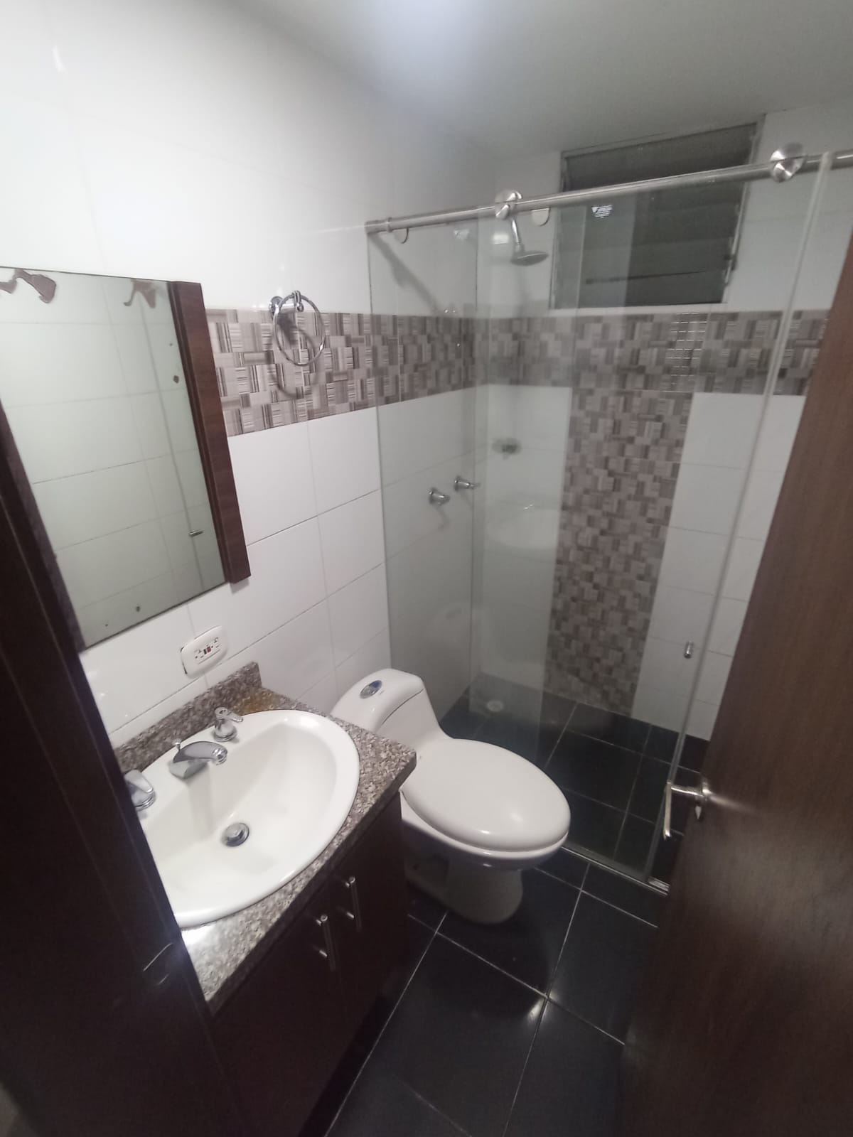 ARRIENDO APARTAMENTO EN LOS AGUSTINOS