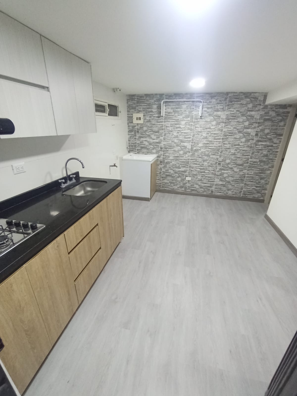 ARRIENDO APARTAESTUDIO EN SAN JORGE