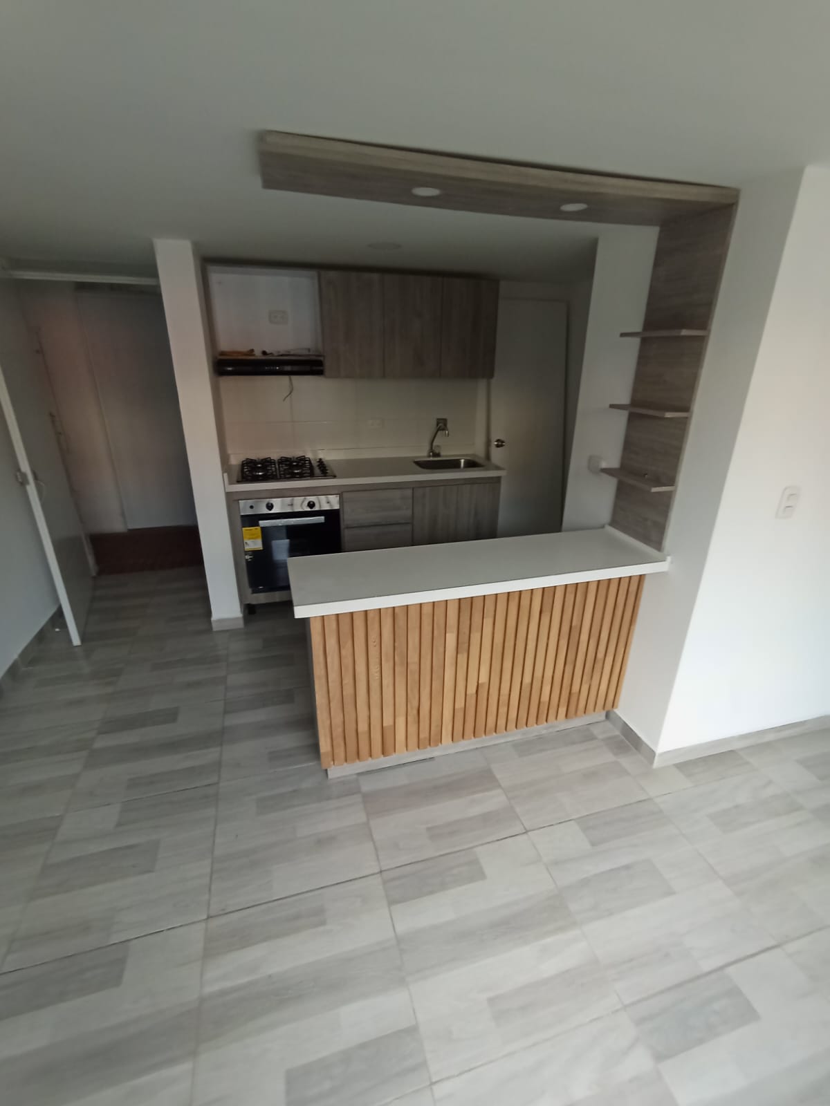 SE ARRIENDA APARTAMENTO EN LOS CAMBULOS