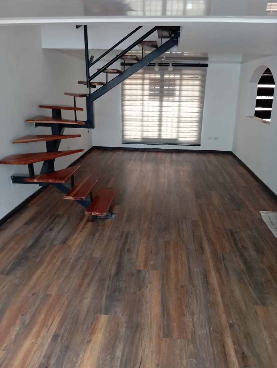CASA EN RENTA LA LEONORA