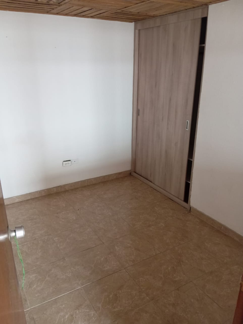 ARRIENDO CASA SECTOR LA ESTRELLA