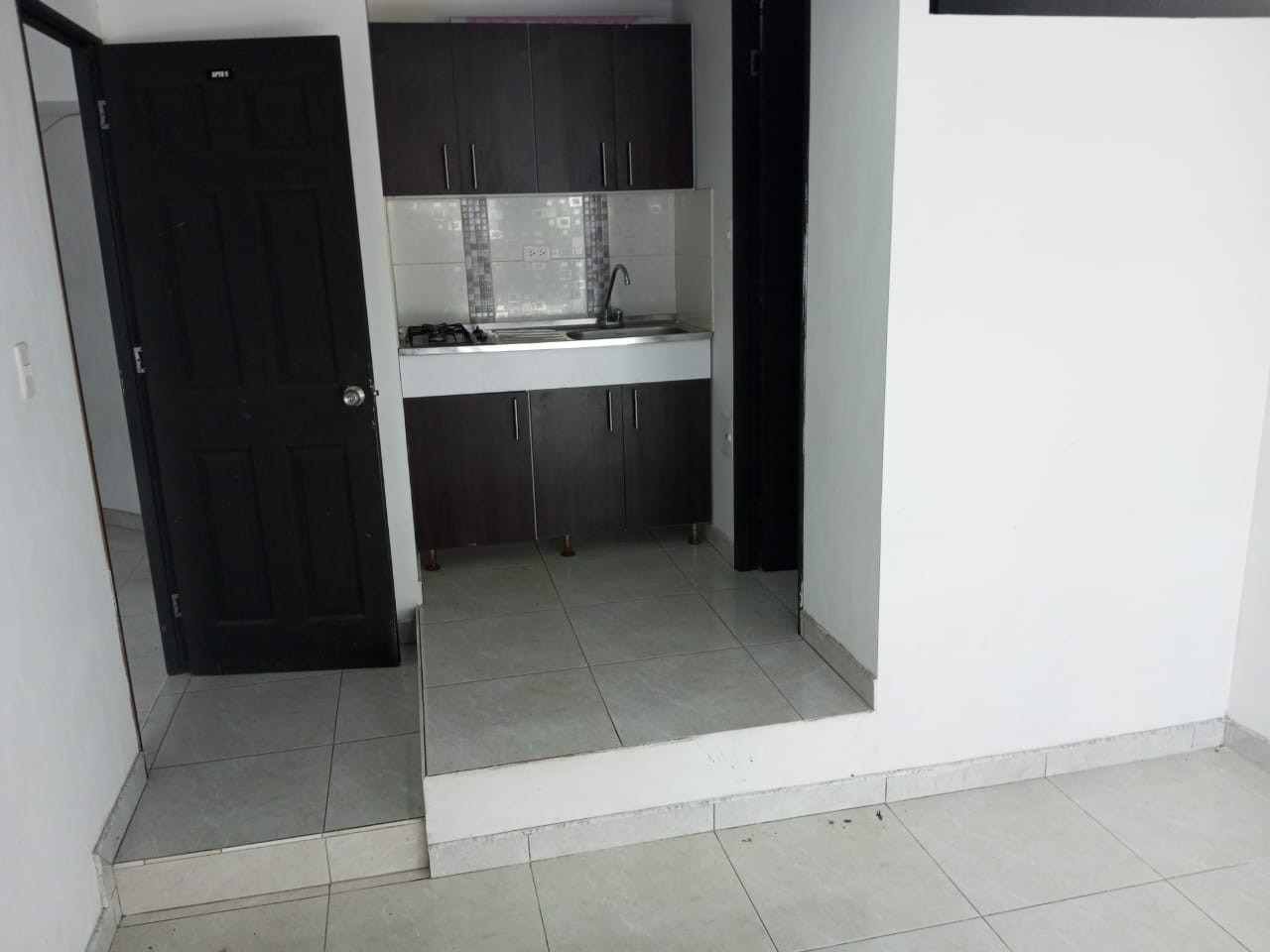 ARRIENDO APARTAESTUDIO SECTOR LOS ROSALES