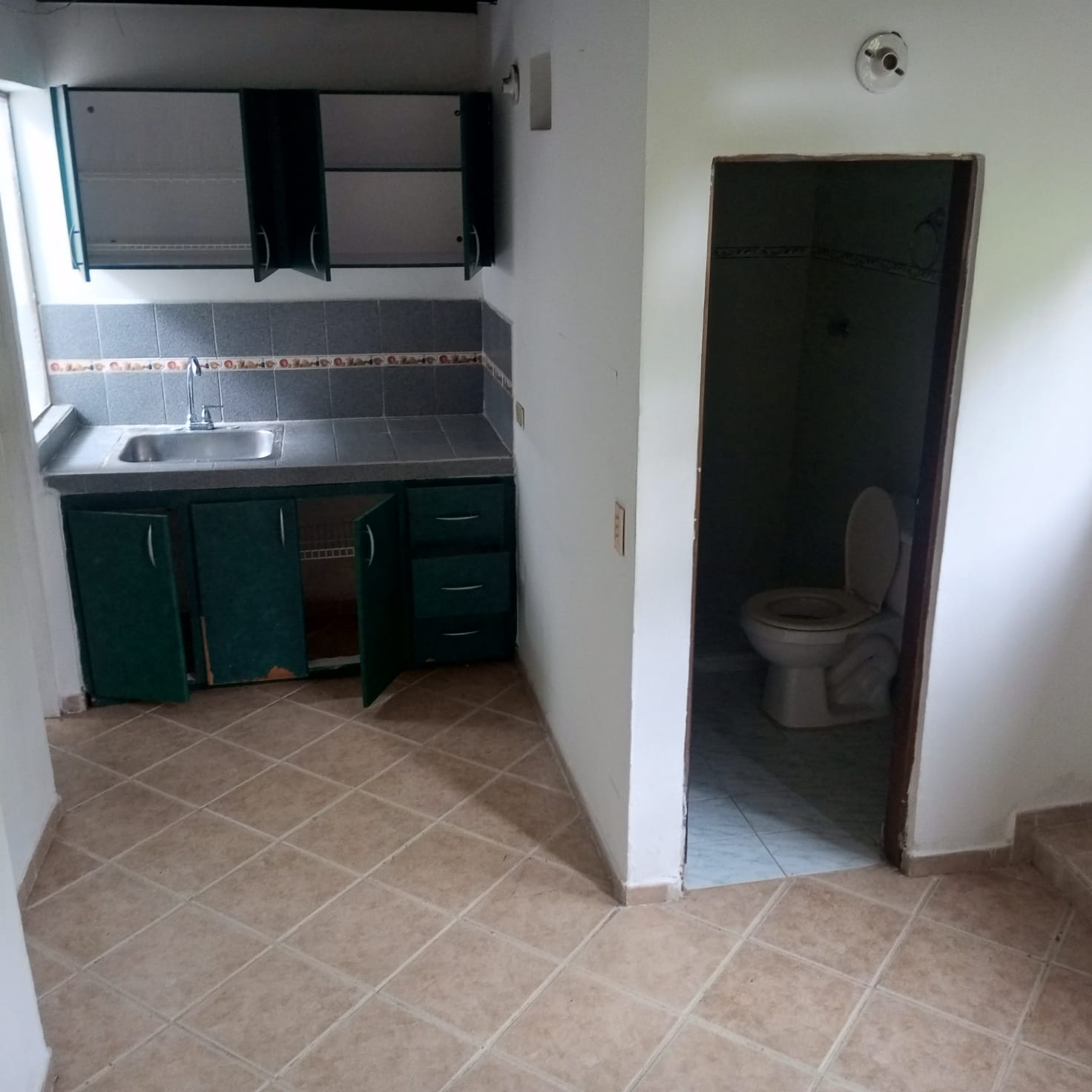 ARRIENDO  APARTAESTUDIO COLINAS MANIZALES