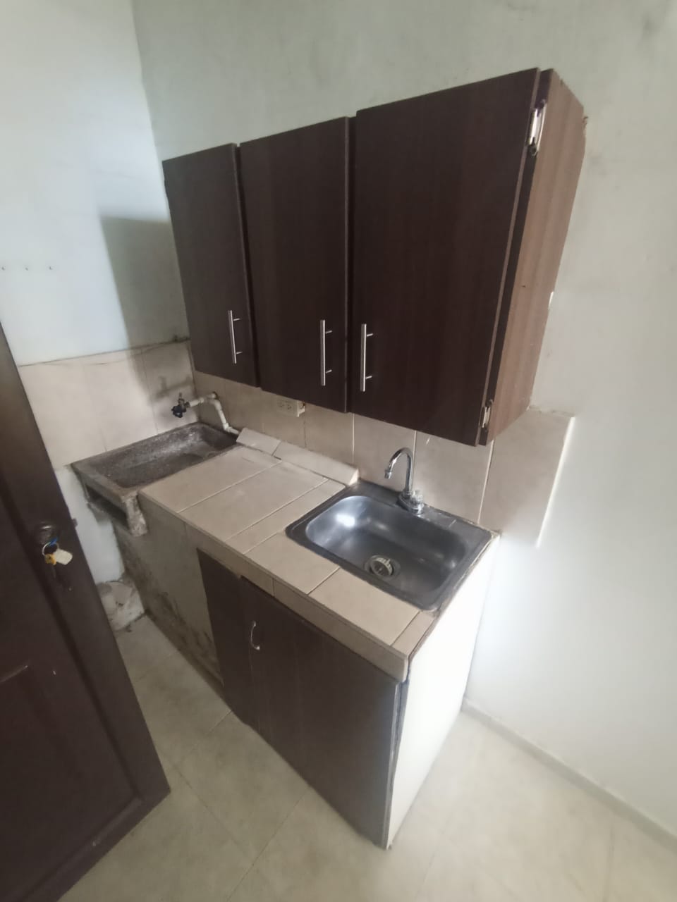 ARRIENDO APARTAESTUDIO SECTOR LINARES