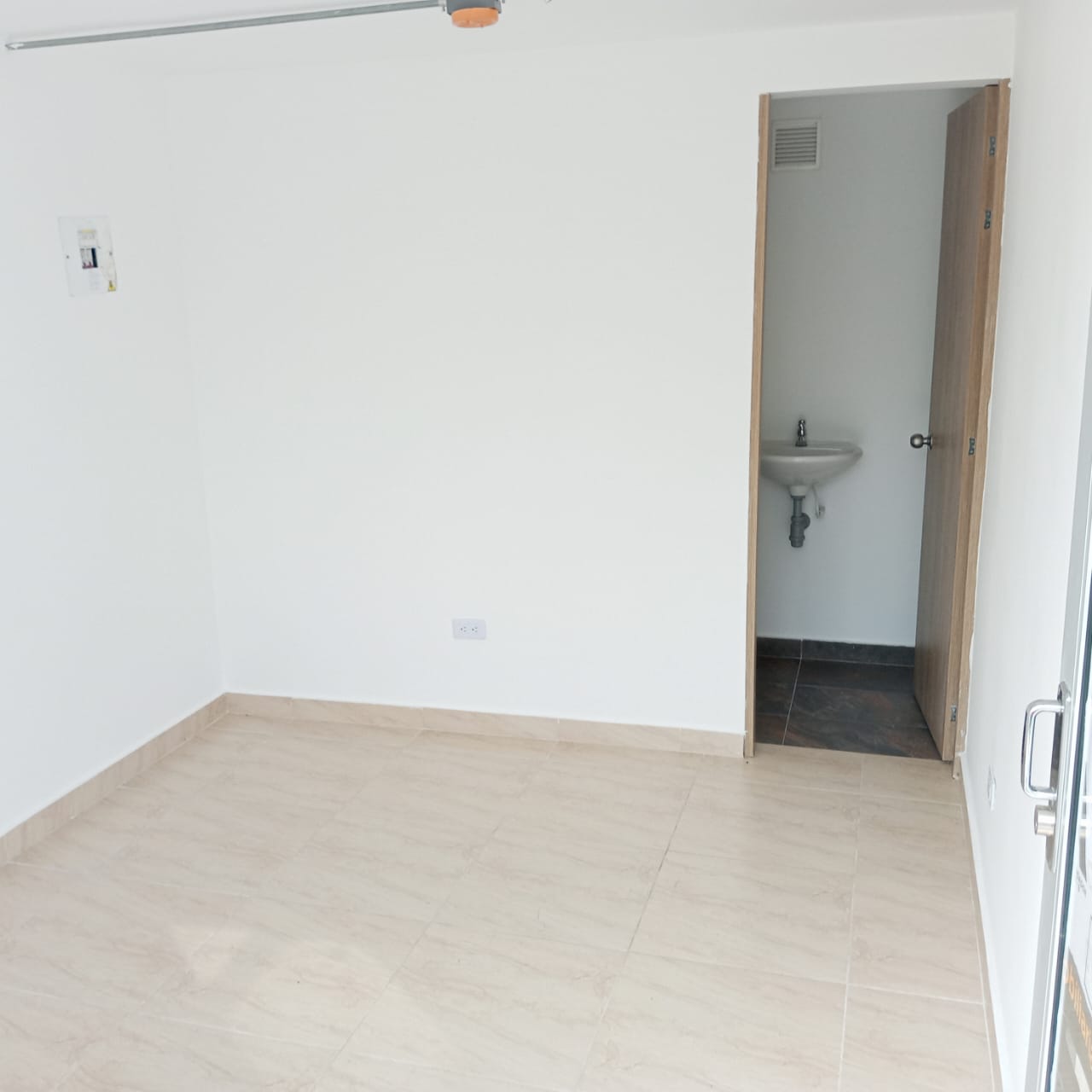 ARRIENDO O VENTA DE LOCAL SECTOR CASTILLA