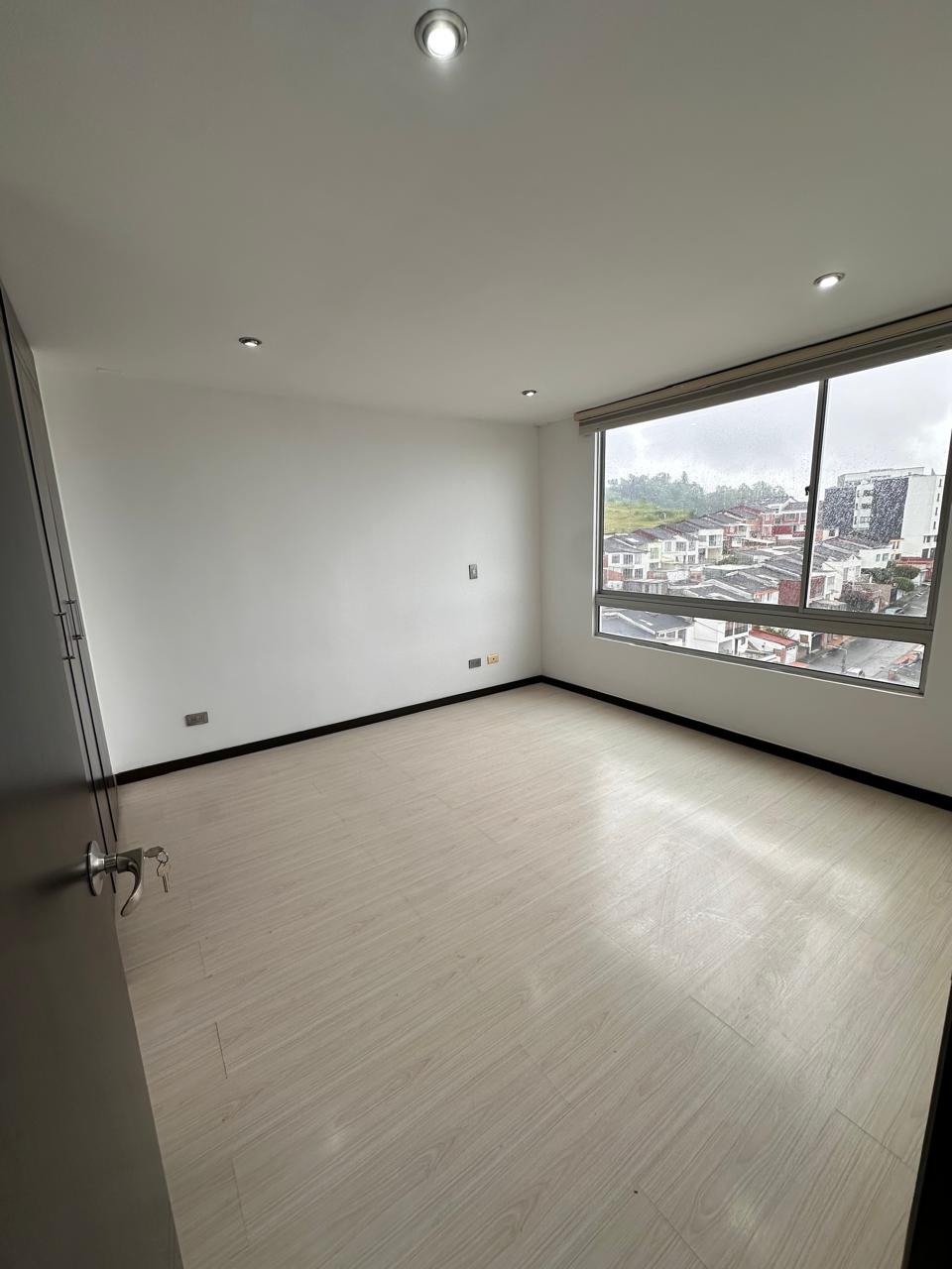 VENTA  APARTAMENTO SECTOR COLSEGUROS