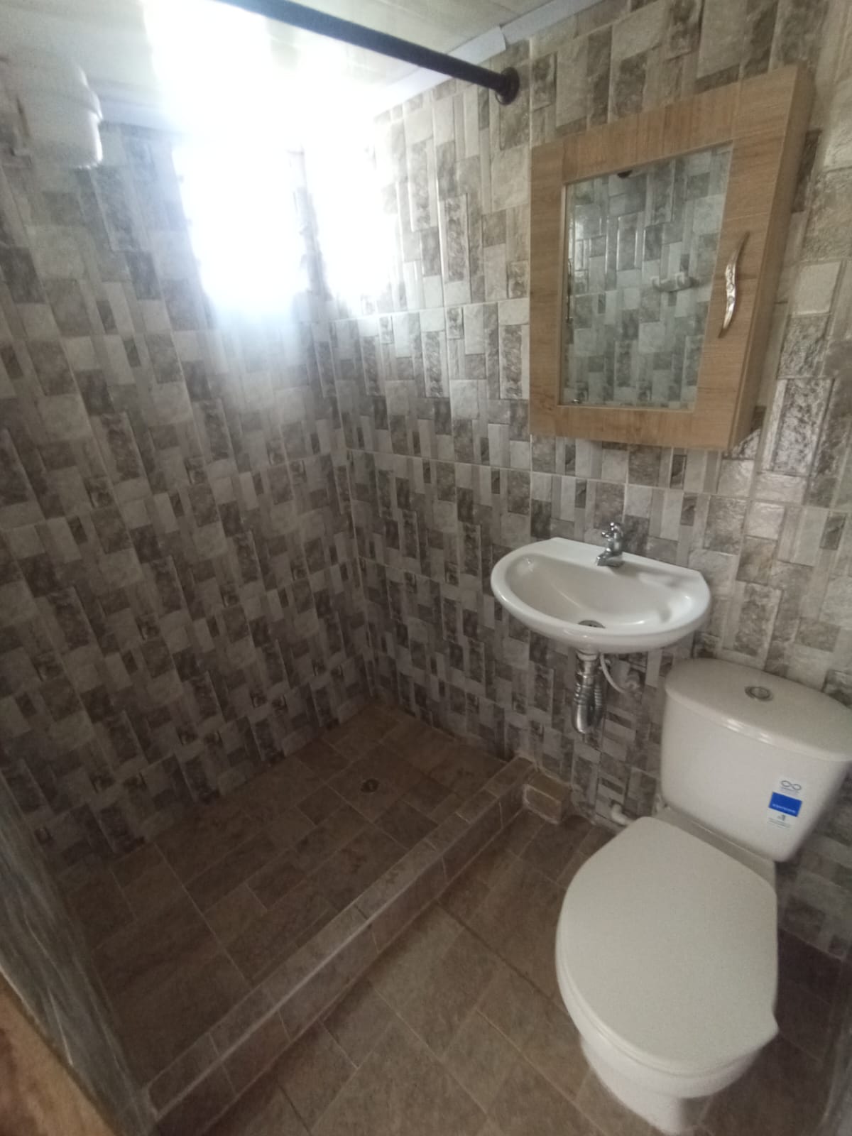 ARRIENDO CASA LAS AMERICAS