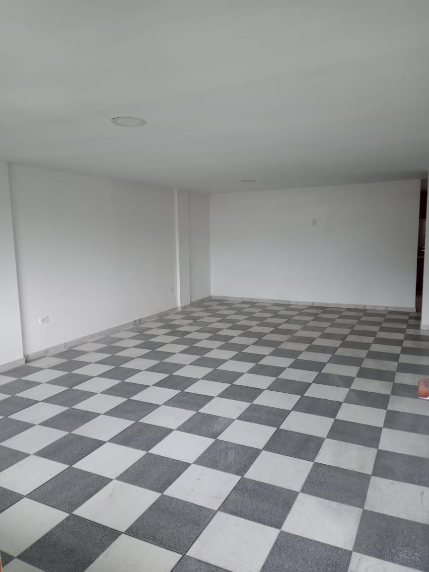 VENTA AMPLIO APARTAMENTO EN CHINCHINA