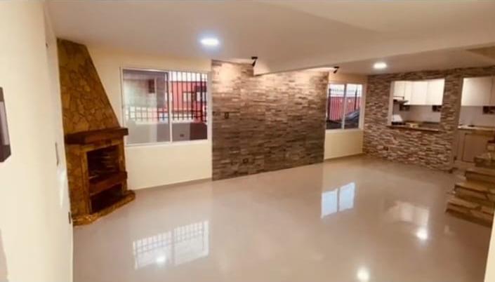 excelente casa en villa pilar