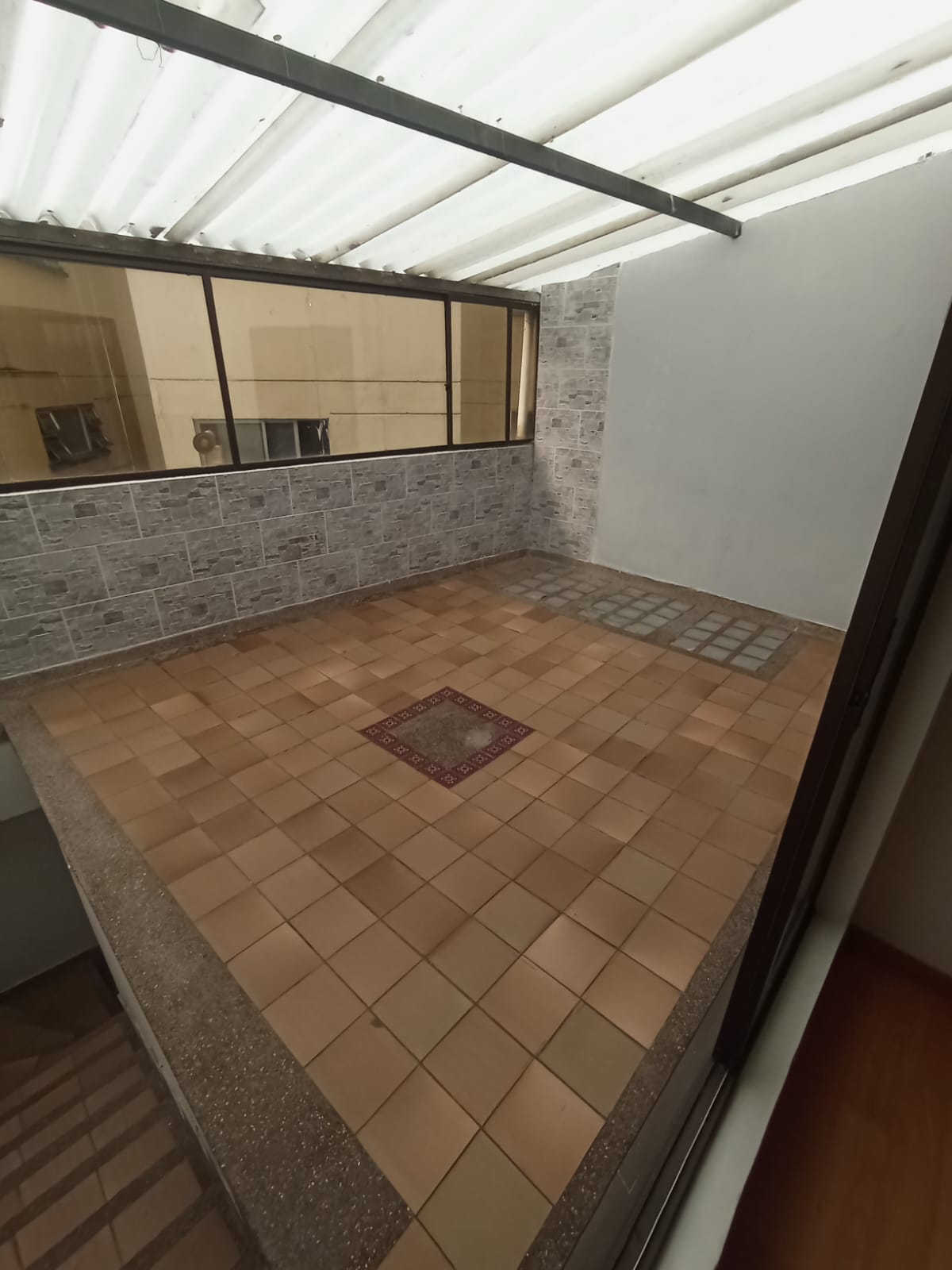 SE ARRIENDA APARTAMENTO EN MILAN