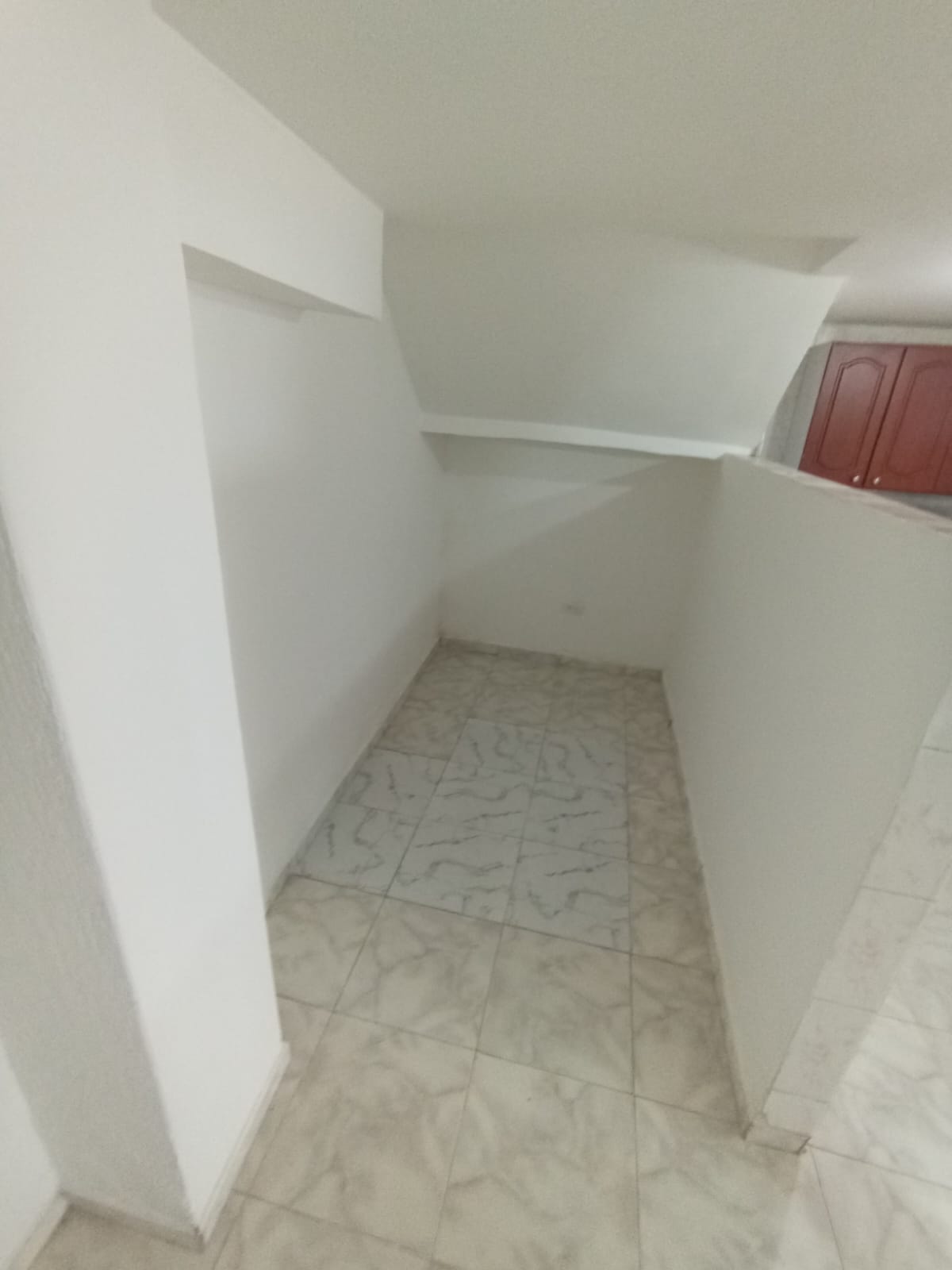 SE ARRIENDA APARTA ESTUDIO EN BARRIO 20 DE JULIO