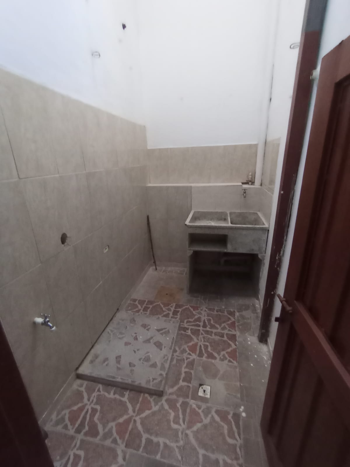 SE ARRIENDA APARTAMENTO EN CERVANTES