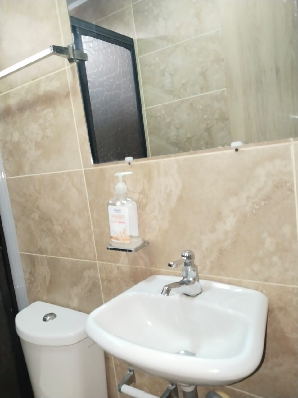 CASA CON LOTE Y LOCAL COMERCIAL EN VENTA SECTOR VIA NEIRA VILLAJULIA