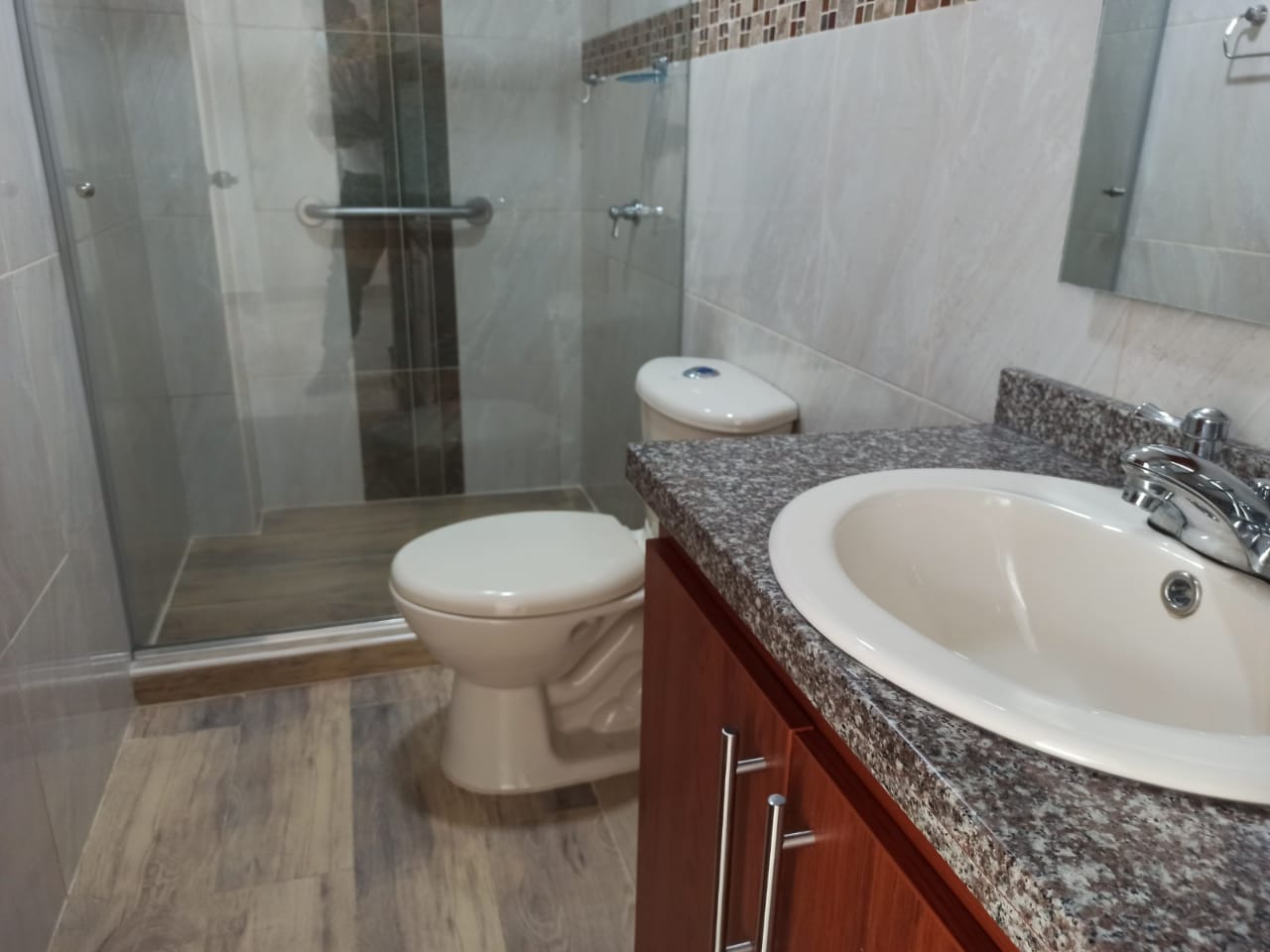 SE VENDE CASA BIEN UBICADA EN JARDIN II PEREIRA