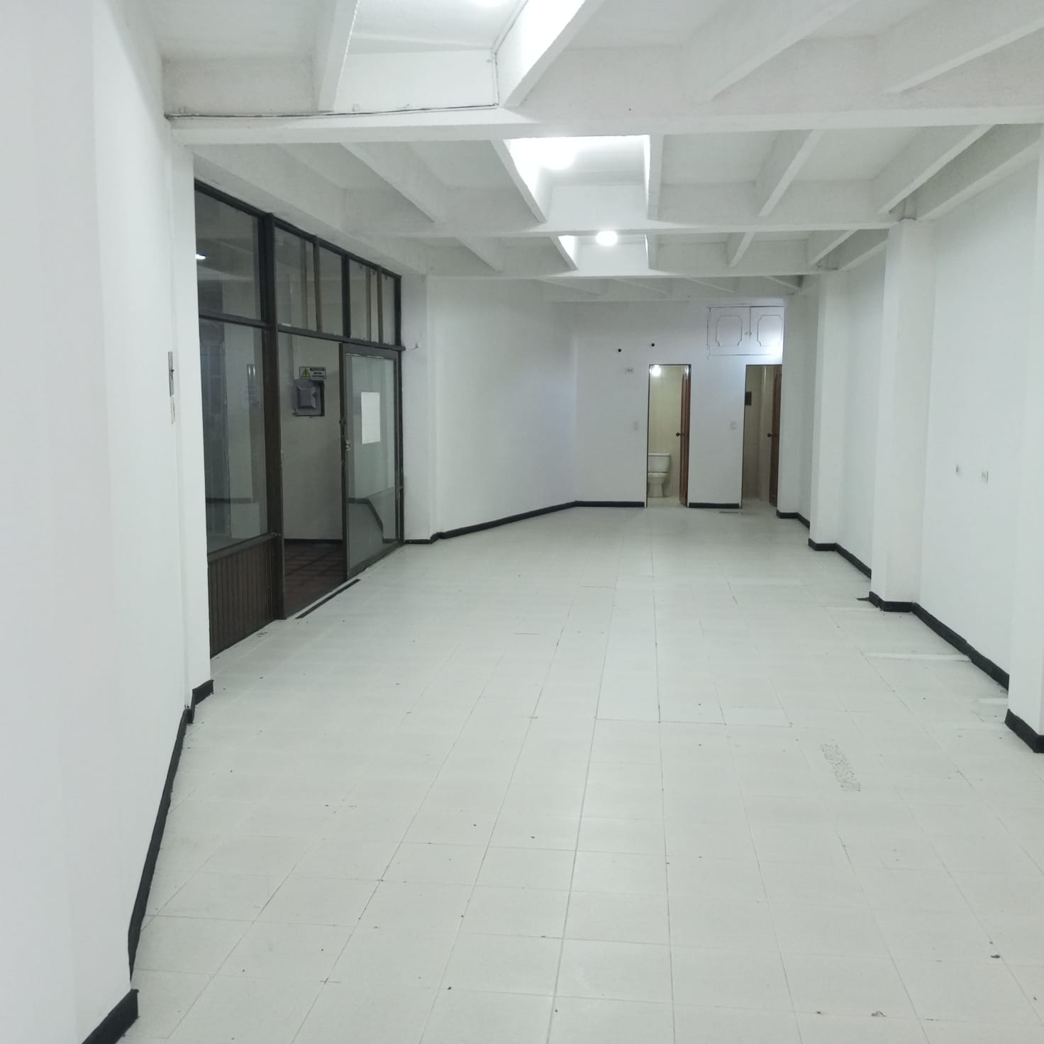 ARRIENDO LOCAL COMERCIAL CENTRO