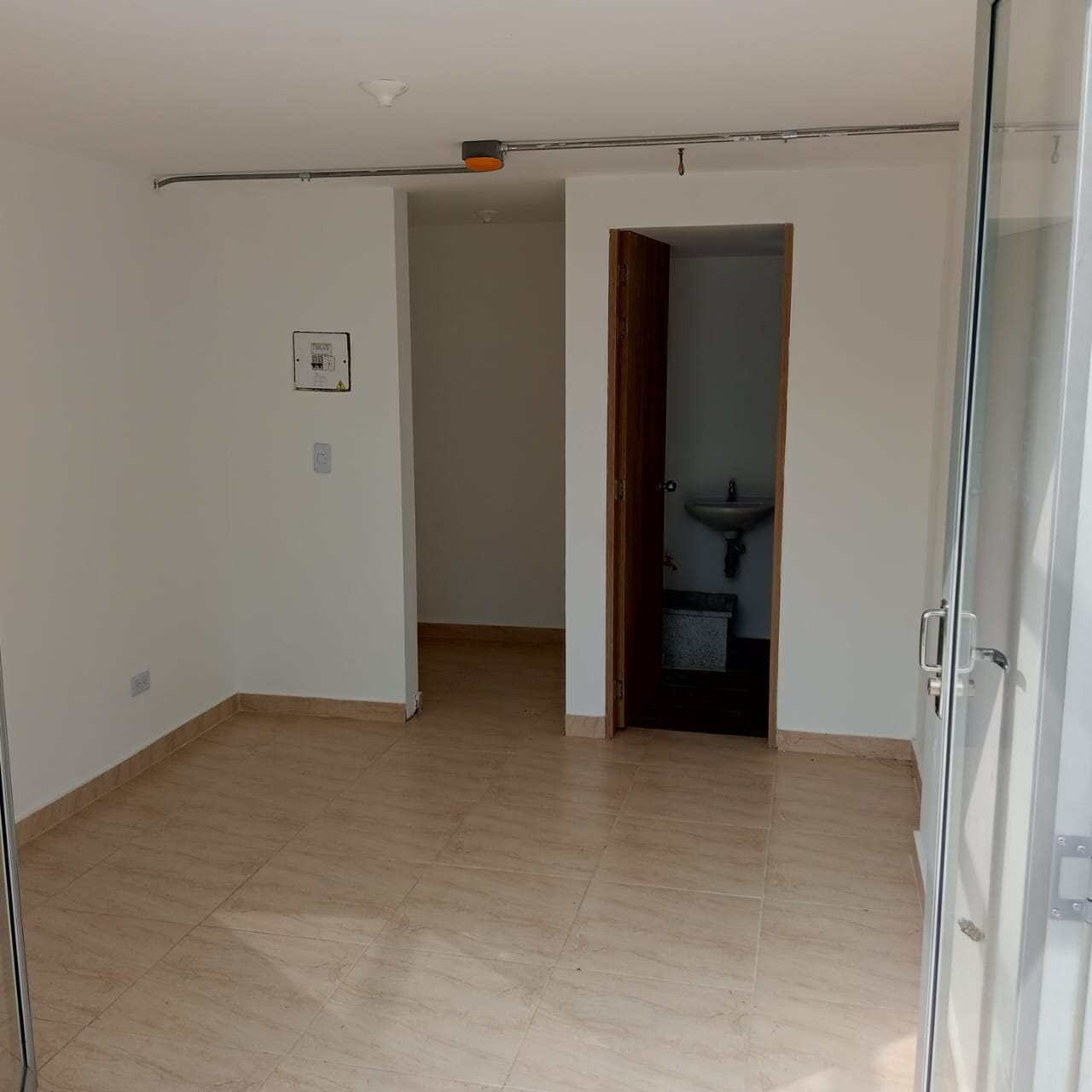 ARRIENDO O VENTA DE LOCAL SECTOR CASTILLA