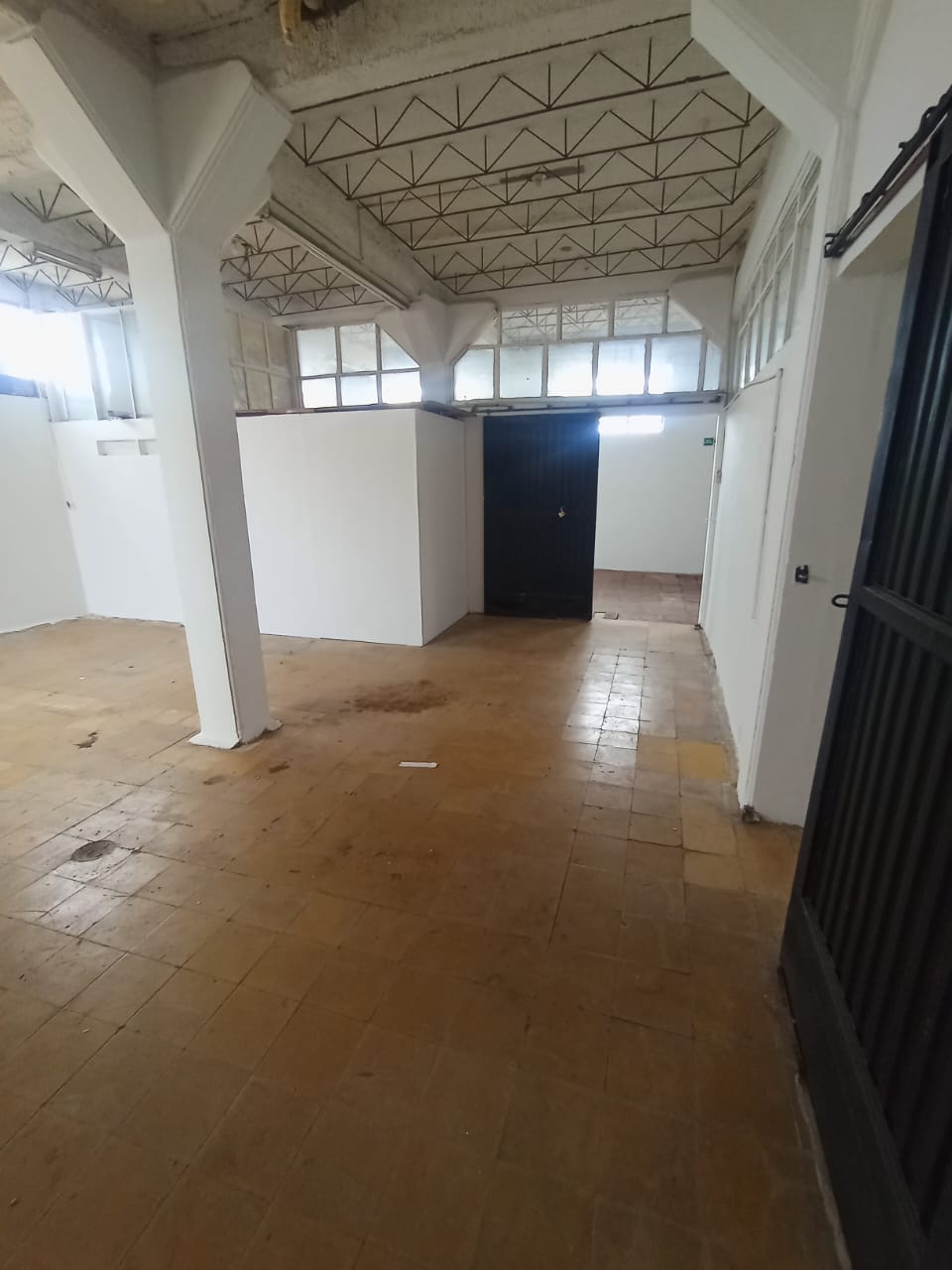 ARRIENDO BODEGA SECTOR 20 DE JULIO