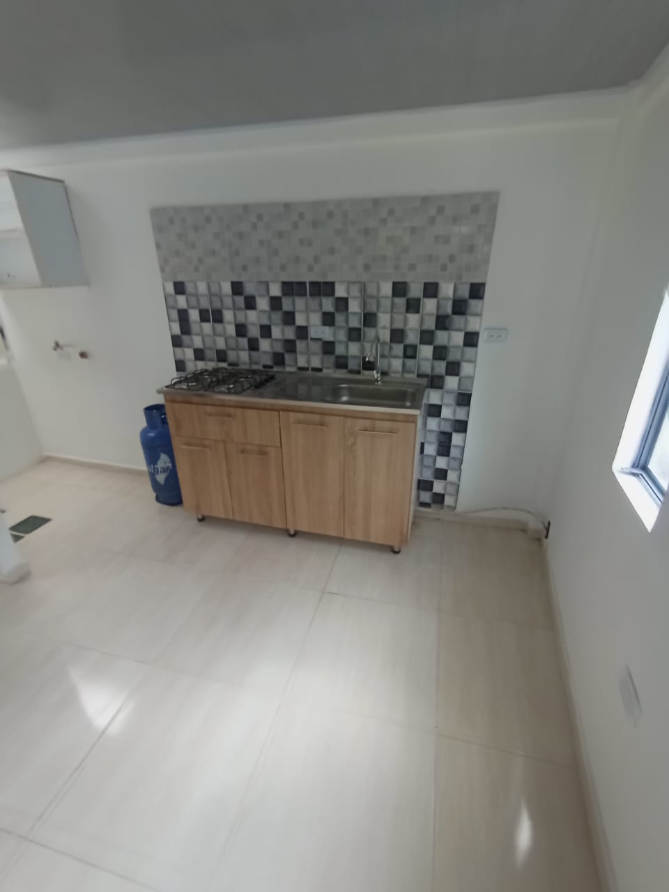 ARRIENDO APARTAESTUDIO SECTOR SAN ISIDRO
