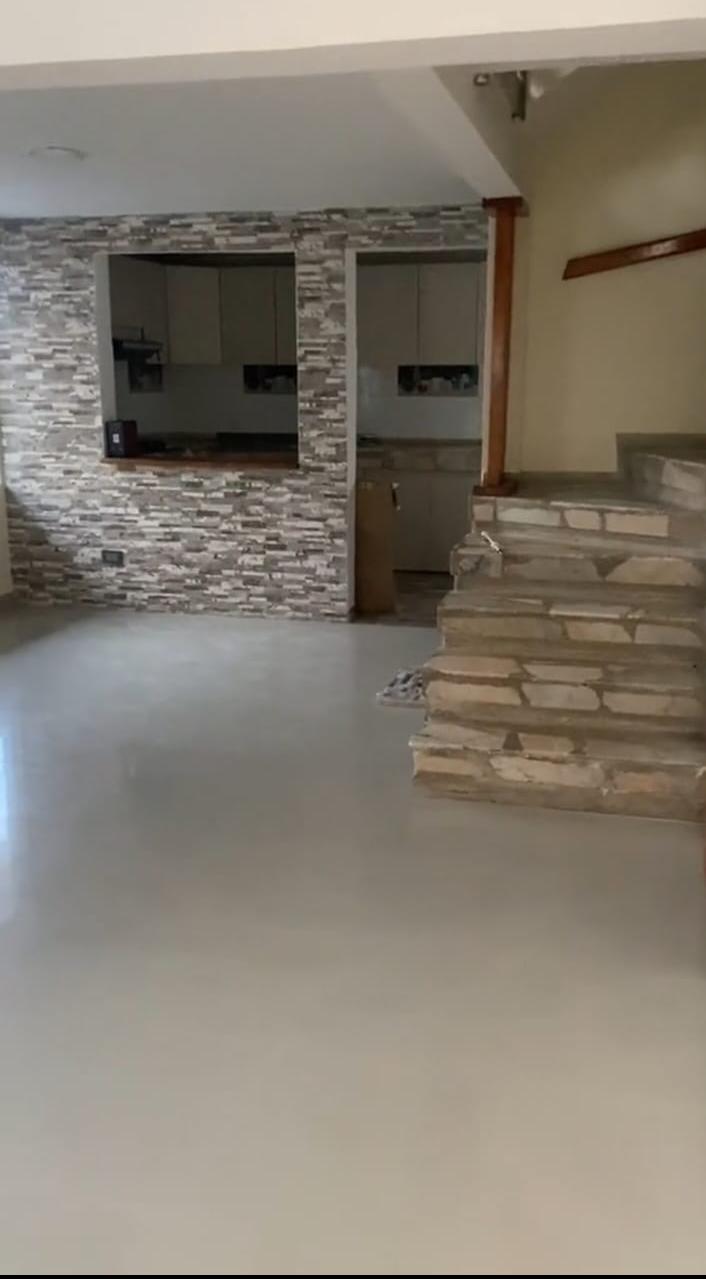 excelente casa en villa pilar